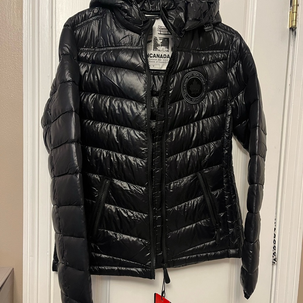 Toboggan Canada Black Puffer Jacket, medium, NWT